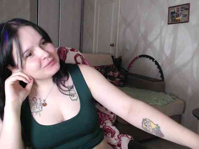 Lizzi-Peach webcam