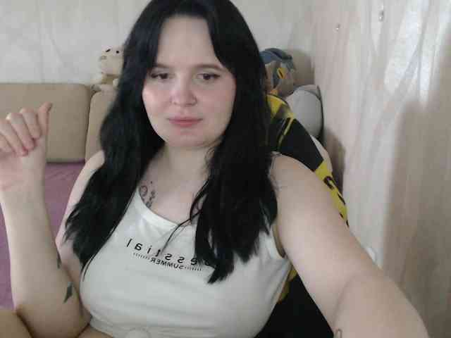 Lizzi-Peach webcam
