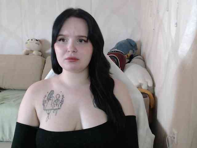 Lizzi-Peach webcam