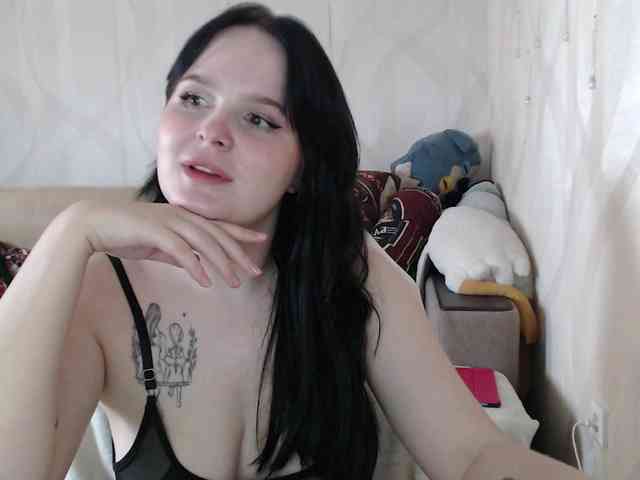 Lizzi-Peach webcam