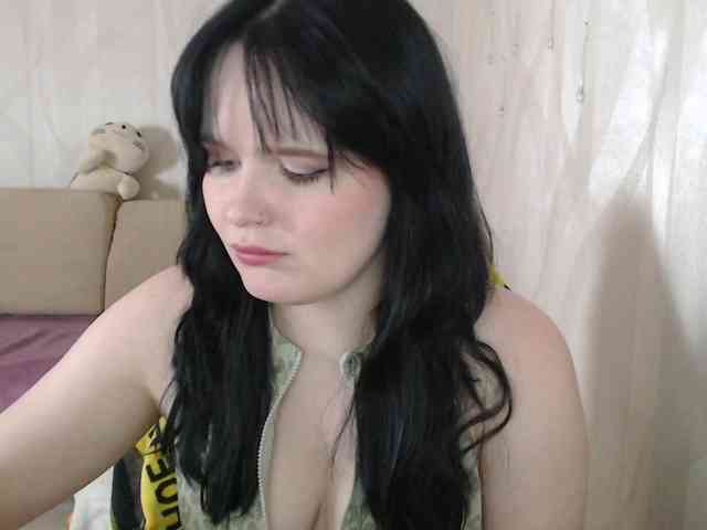 Lizzi-Peach webcam