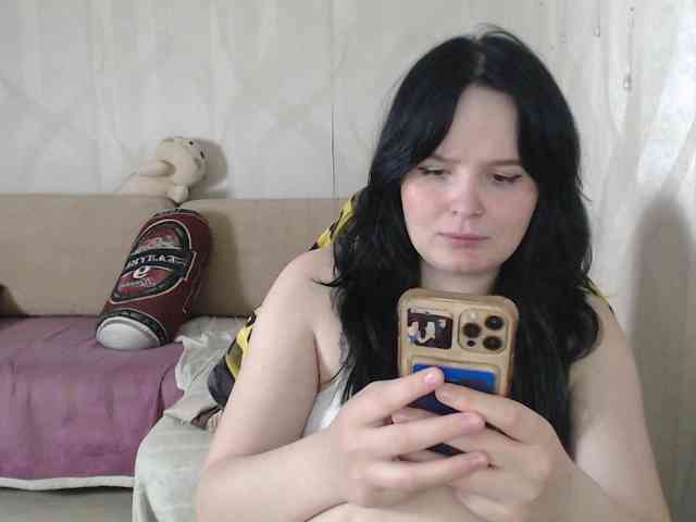 Lizzi-Peach webcam