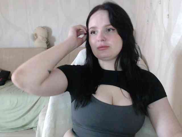 Lizzi-Peach webcam