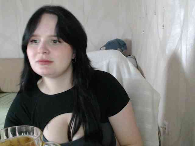 Lizzi-Peach webcam