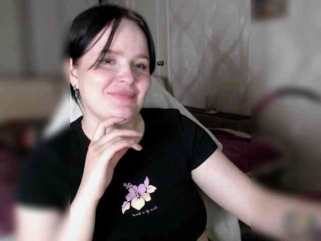 Lizzi-Peach webcam
