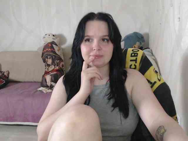 Lizzi-Peach webcam