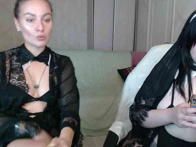 Lizzi-Peach webcam