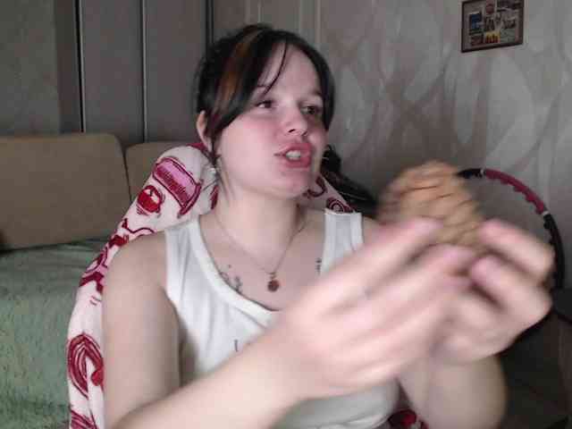 Lizzi-Peach webcam