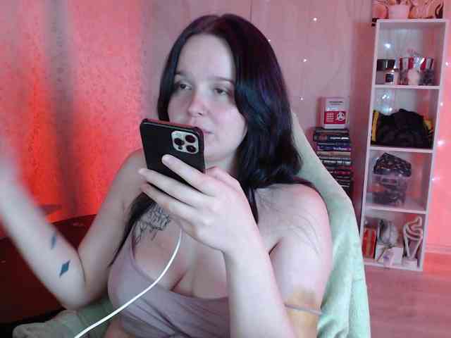 Lizzi-Peach webcam