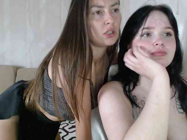 Lizzi-Peach Sex Cam Show