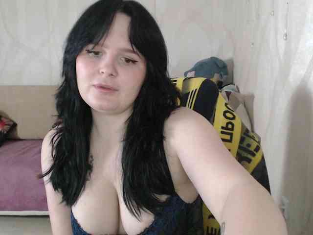 Lizzi-Peach webcam