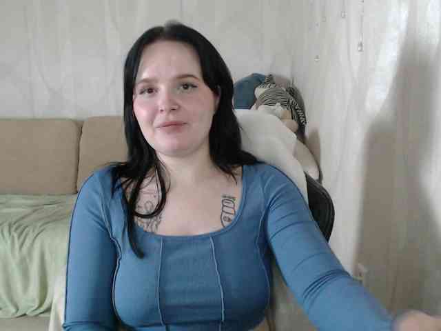 Lizzi-Peach webcam