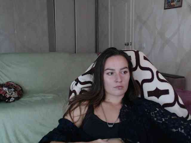 Lizzi-Peach Sex Cam Show