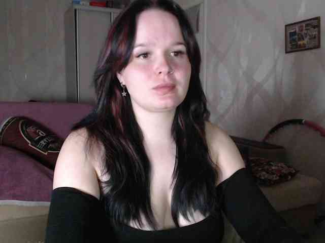 Lizzi-Peach webcam