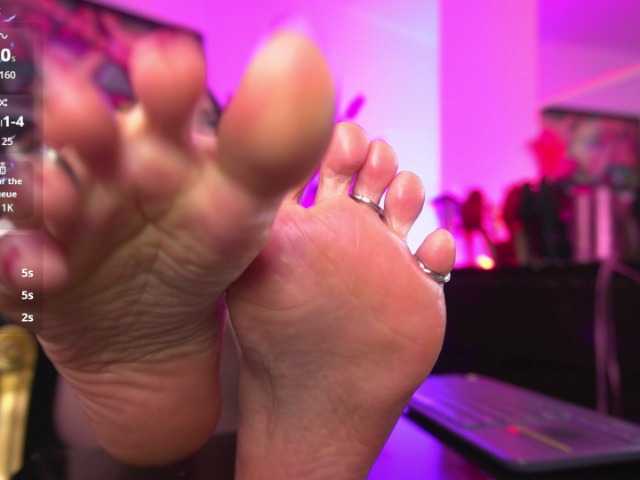 elinne-hendrix live webcam show