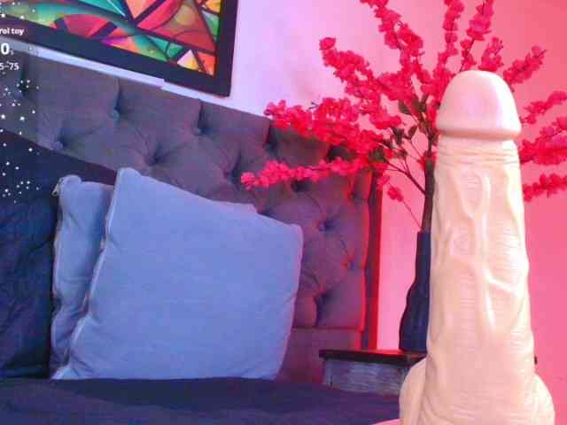 elinne-hendrix webcam