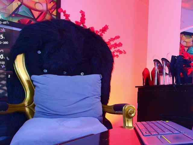 elinne-hendrix webcam
