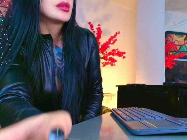 elinne-hendrix webcam