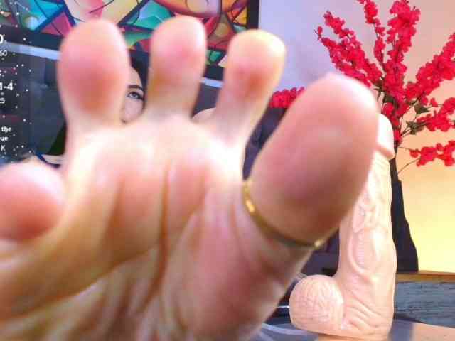 elinne-hendrix webcam