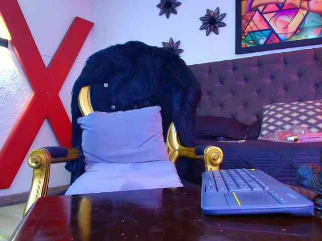 elinne-hendrix webcam