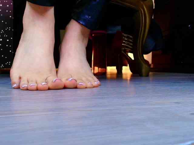 elinne-hendrix webcam