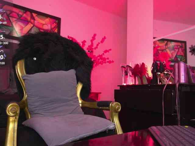 elinne-hendrix Live Webcam on BongaCams