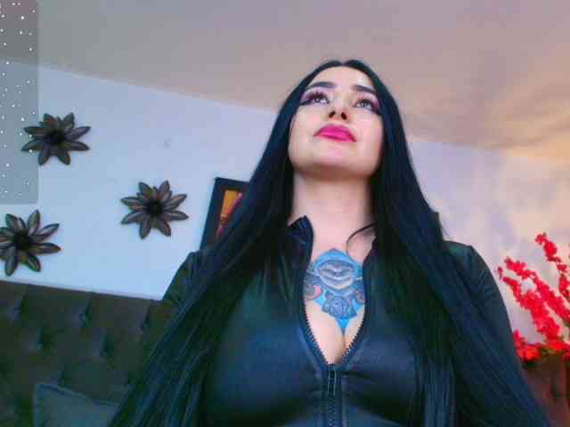elinne-hendrix webcam