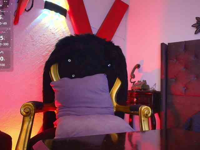 elinne-hendrix webcam