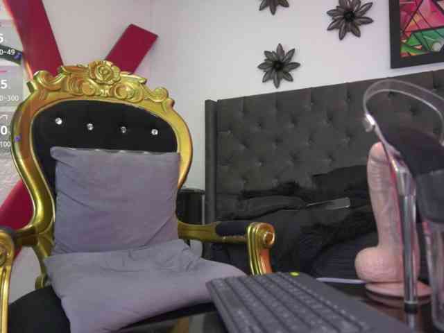elinne-hendrix webcam