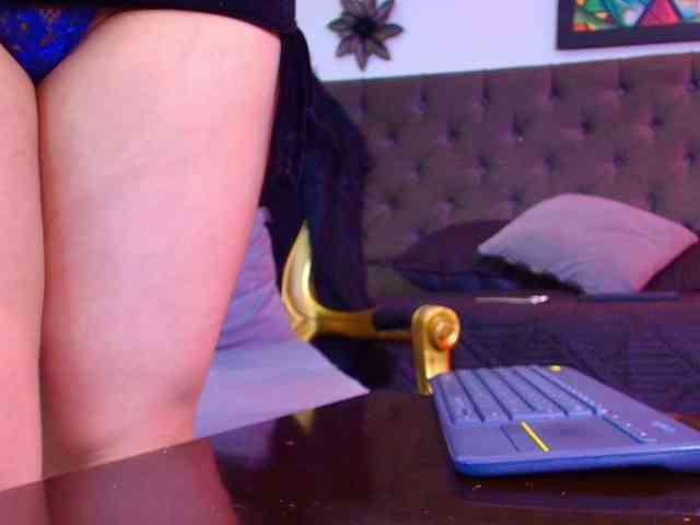 elinne-hendrix webcam