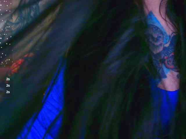 elinne-hendrix webcam