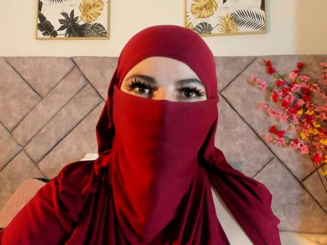 le modèle Najwa est en webcam porno dans un show sur le site bongacams, il possède les tags suivants: Arab,Brunette,Trimmed