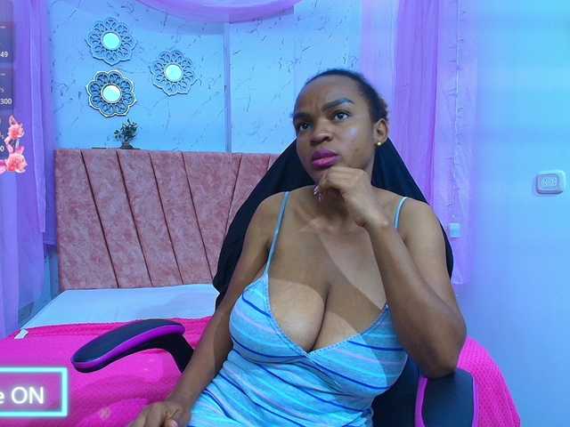 mia-thommson's BongaCams show and profile