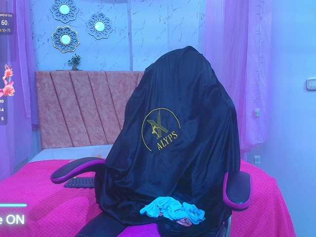 mia-thommson's BongaCams show and profile