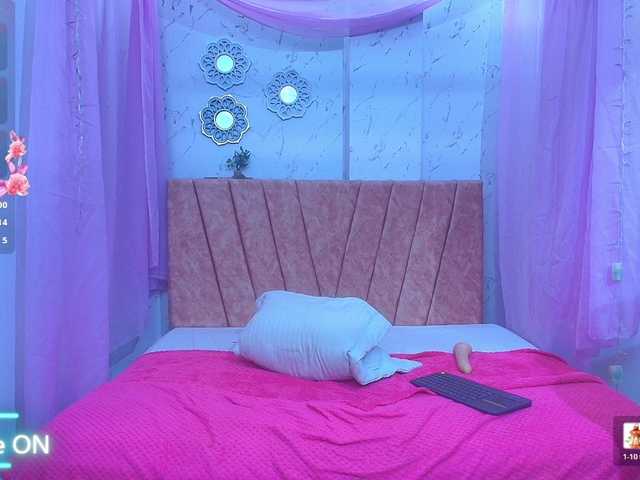 mia-thommson's BongaCams show and profile