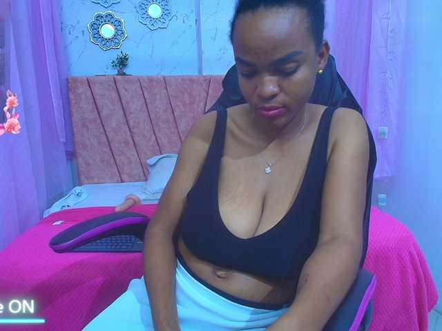 mia-thommson's BongaCams show and profile