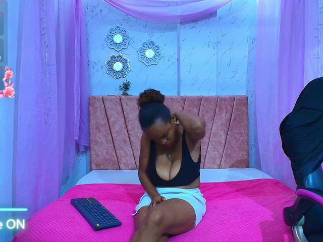 mia-thommson's BongaCams show and profile