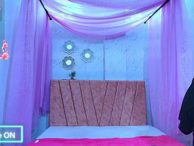 mia-thommson's BongaCams show and profile