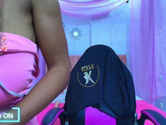 mia-thommson's BongaCams show and profile