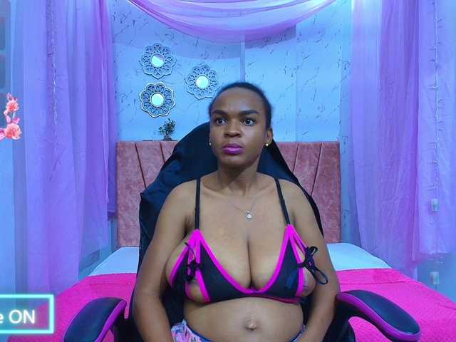 mia-thommson's BongaCams show and profile