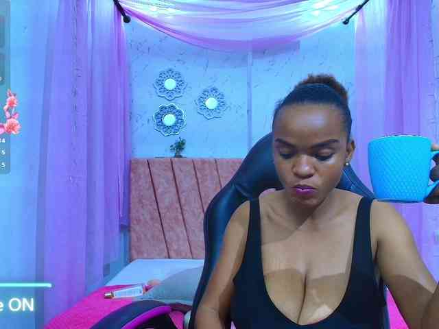 mia-thommson webcam