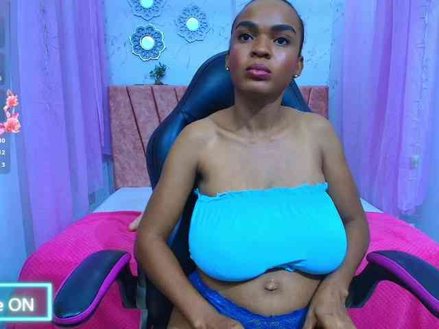 mia-thommson webcam