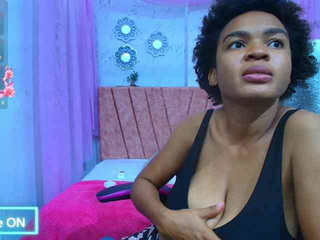 mia-thommson webcam