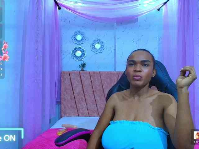 mia-thommson webcam