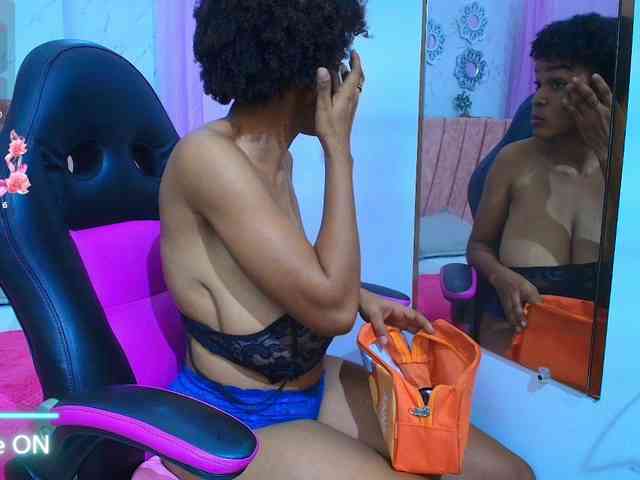 mia-thommson webcam