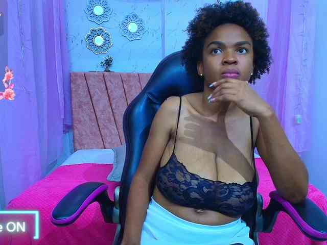 Modelo: mia-thommson