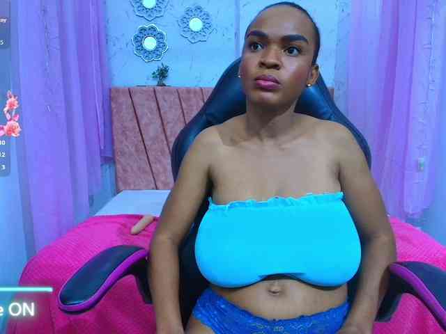 mia-thommson webcam