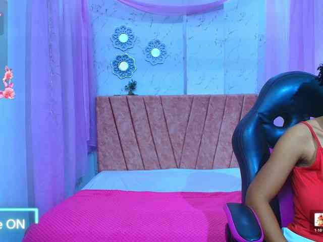mia-thommson webcam