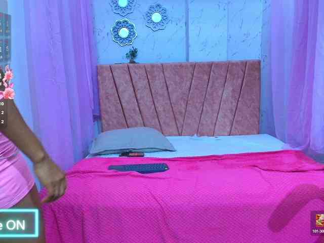 mia-thommson webcam