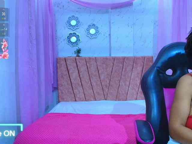 mia-thommson webcam